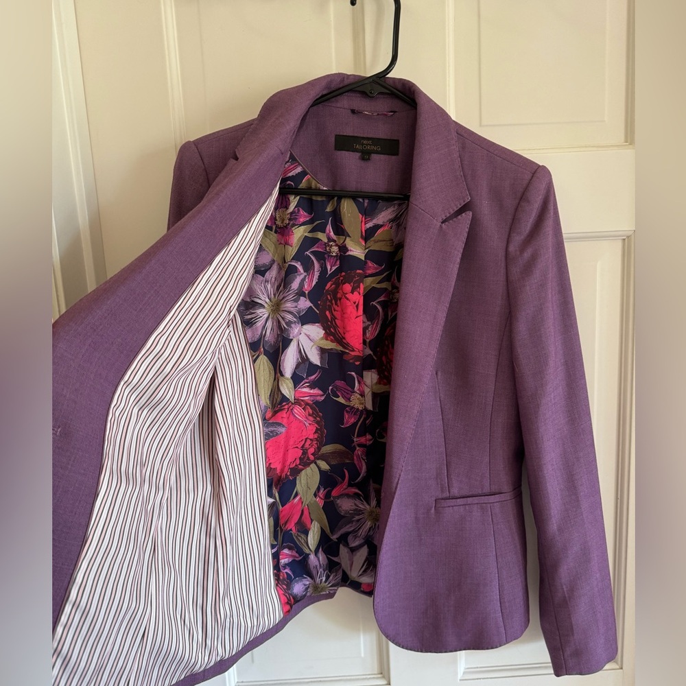 Gorgeous eggplant suit jacket. Size UK 12/ US 8.